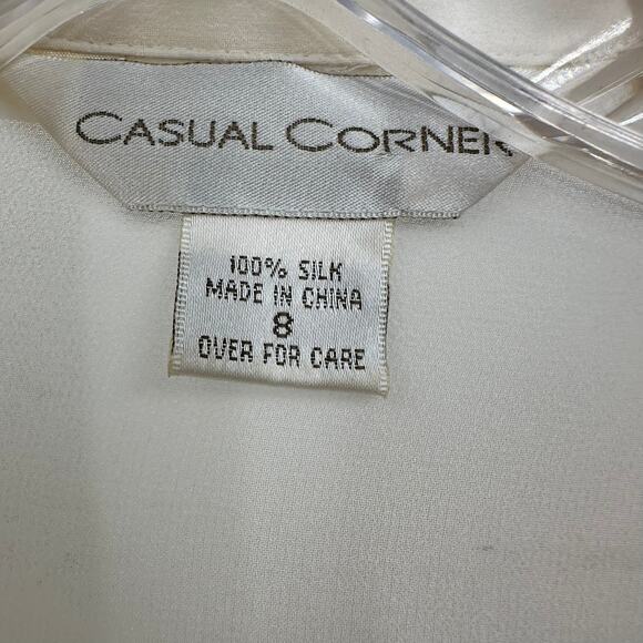Casual Corner Womens Silk Blouse Size 8 Beaded Embroidered Cream Old Money Top - Picture 3 of 7